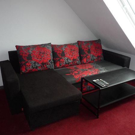 Ferienwohnung In Duesseldorf Hassel Екстер'єр фото